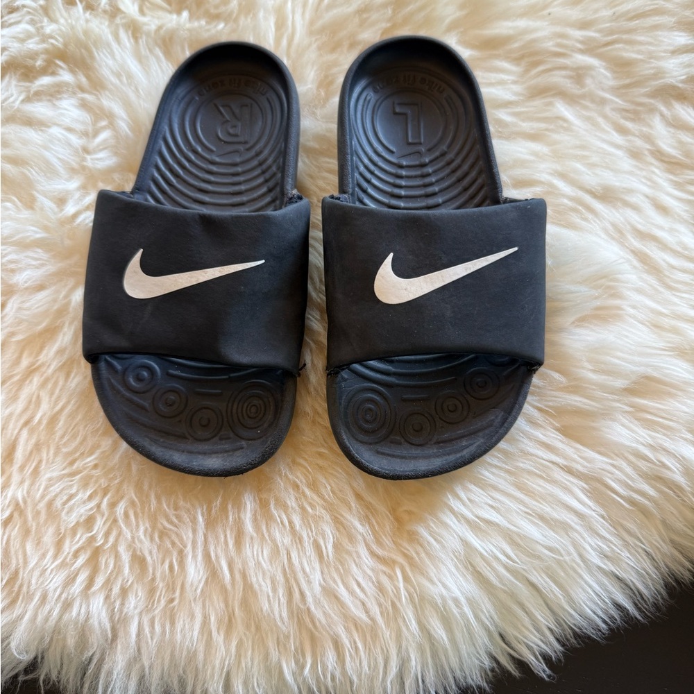 10C Nike Black Athletic Footwear